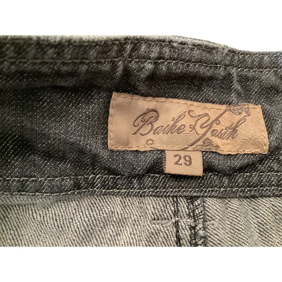 BAIHE & YASTH EMBROIDERED AND SEQUINED DENIM SHORTS SZ 29 - Picture 7 of 10